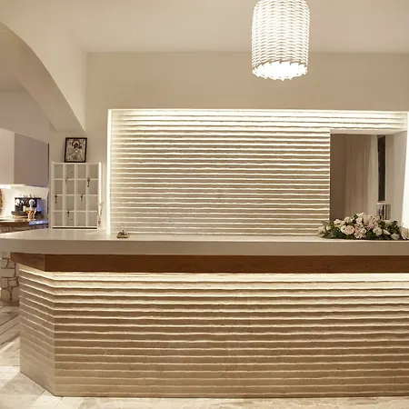 Hotel Parian Boutique 4*