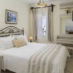 Parian Boutique 4* Naousa