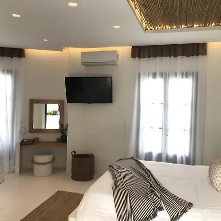 Parian Boutique נאוסה