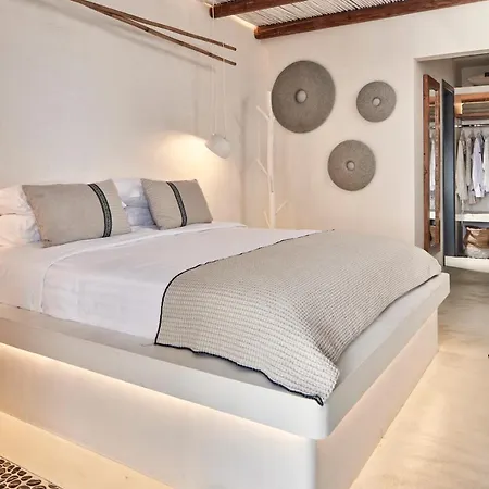 Parian Boutique נאוסה