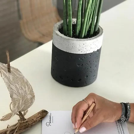 Parian Boutique נאוסה